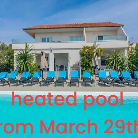 Royal Choice With Pool Apartamento *