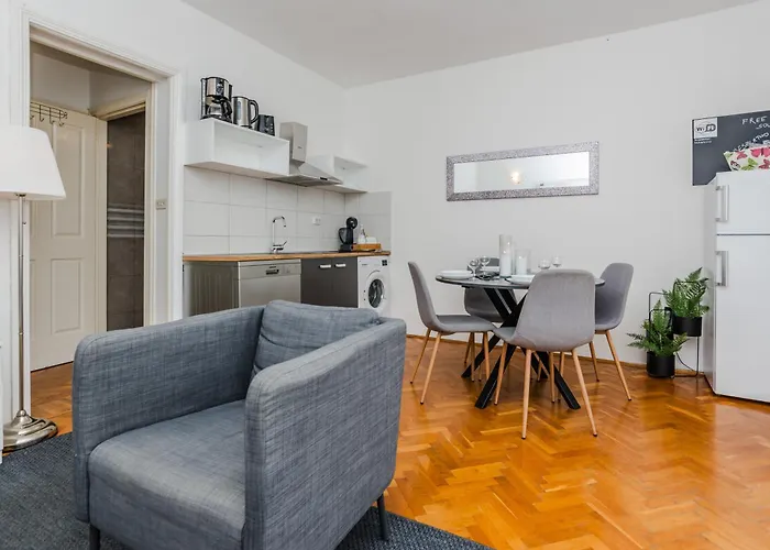 Royal Choice With Pool זאדאר