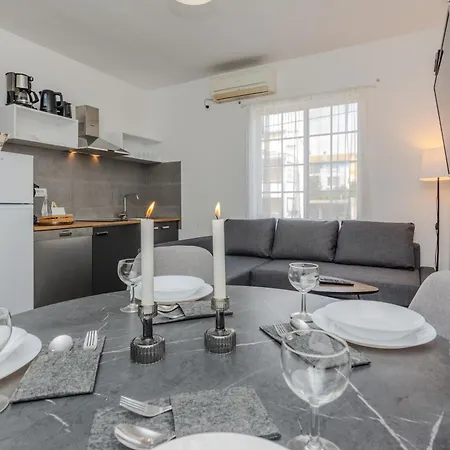 Royal Choice With Pool Apartamento *