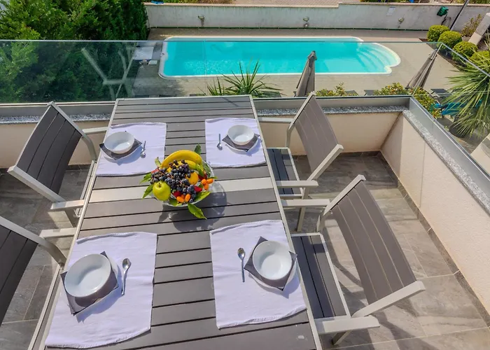 Royal Choice With Pool Appartement Zadar