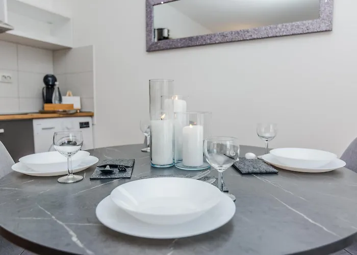 Royal Choice With Pool 公寓 扎达尔