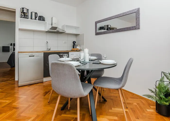 Royal Choice With Pool Appartement